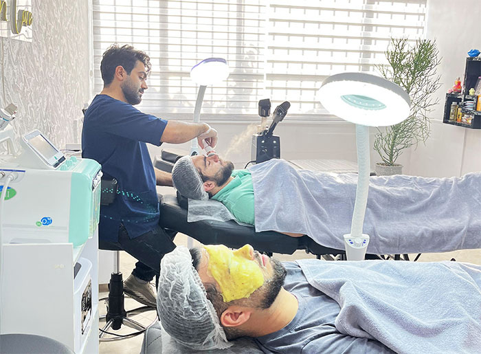 پاکسازی پوست آقایان